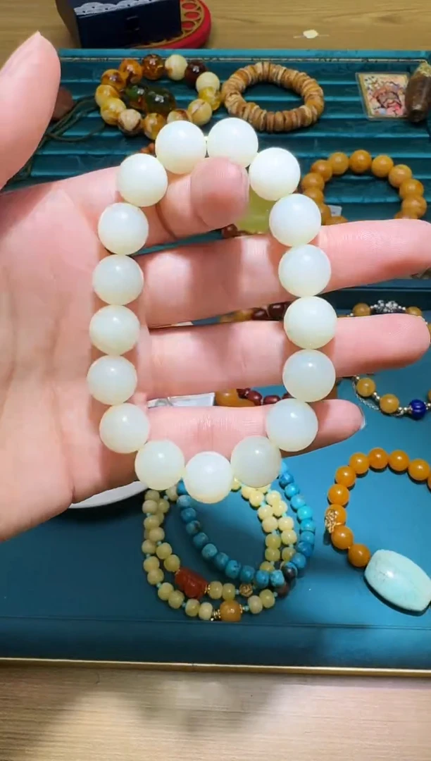 未镶嵌手链和田玉多样性发一件 591