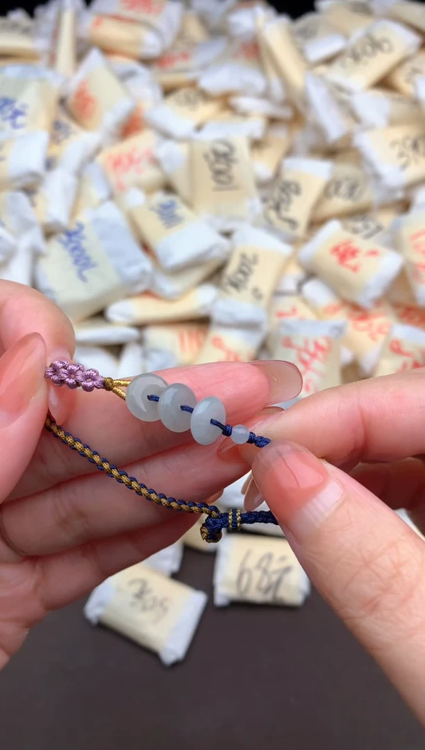 【闪购商品】翡翠挂件未镶嵌一