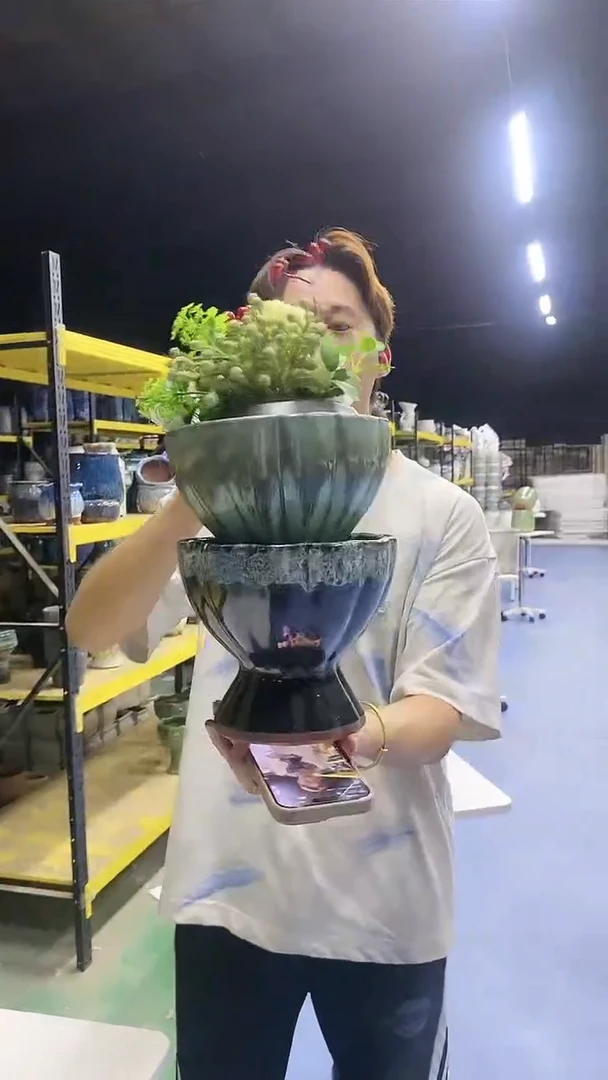 宜兴紫砂粗陶花瓶18*16