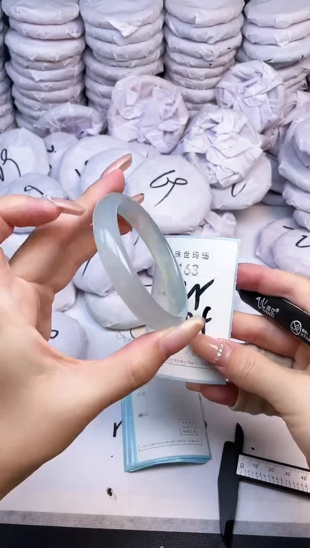 手镯玛瑙/玉髓未镶嵌163