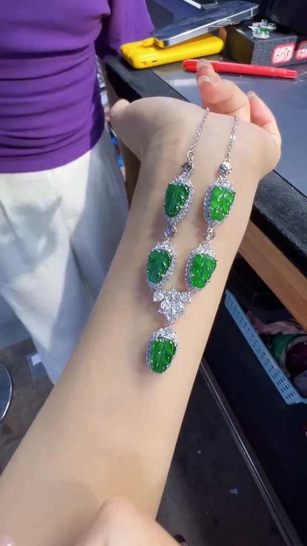 定制翡翠未镶嵌项链商品多样性发货1
