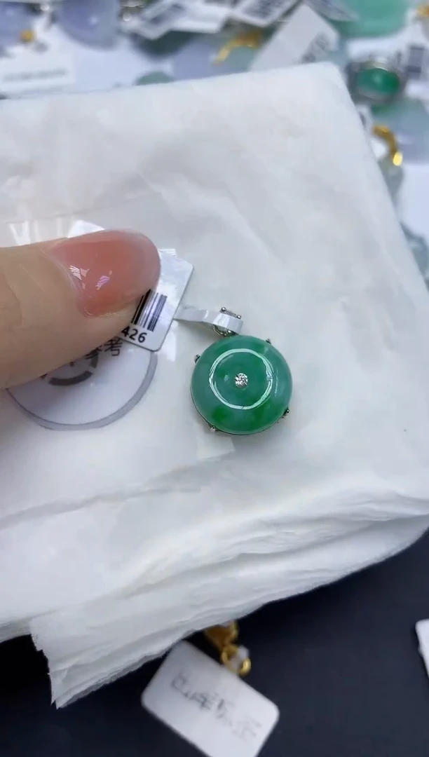 颈饰未镶嵌翡翠天然缅甸翡翠A货多样性发一件