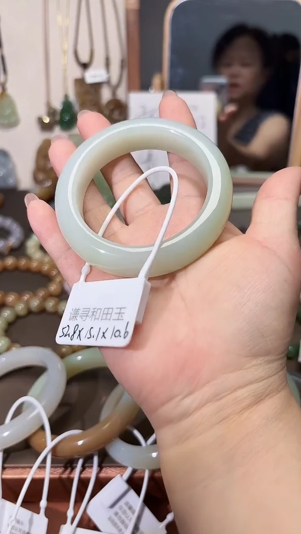 未镶嵌手镯和田玉1