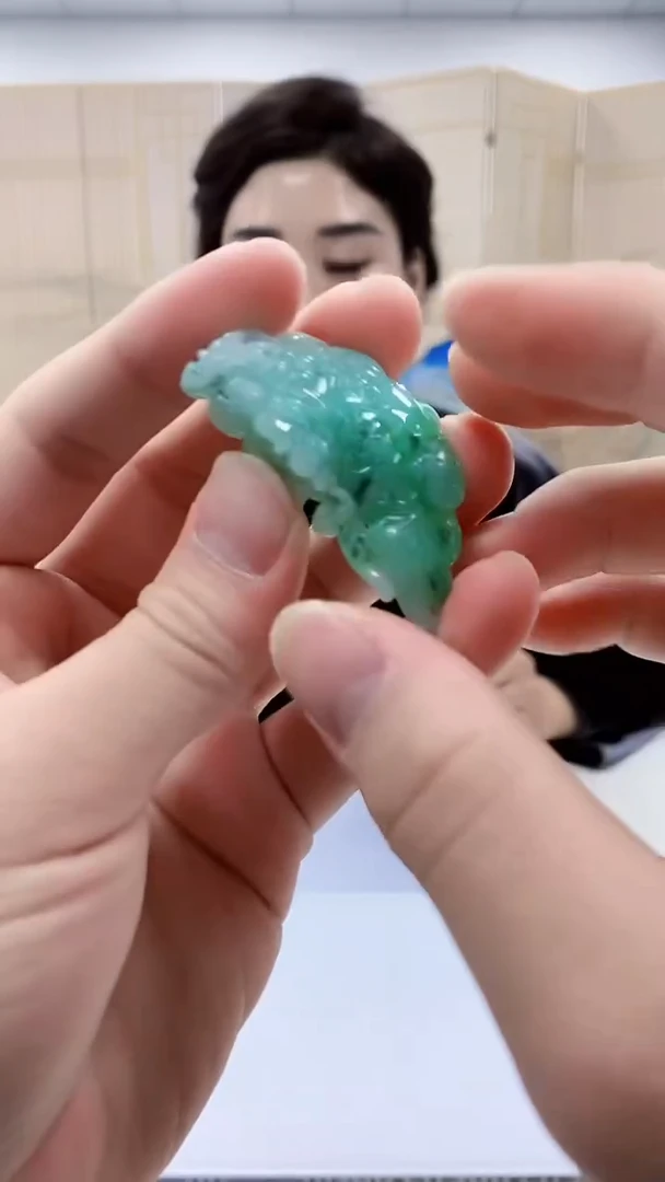 【闪购商品】定制翡翠未镶嵌4829bb-毛货挂件30