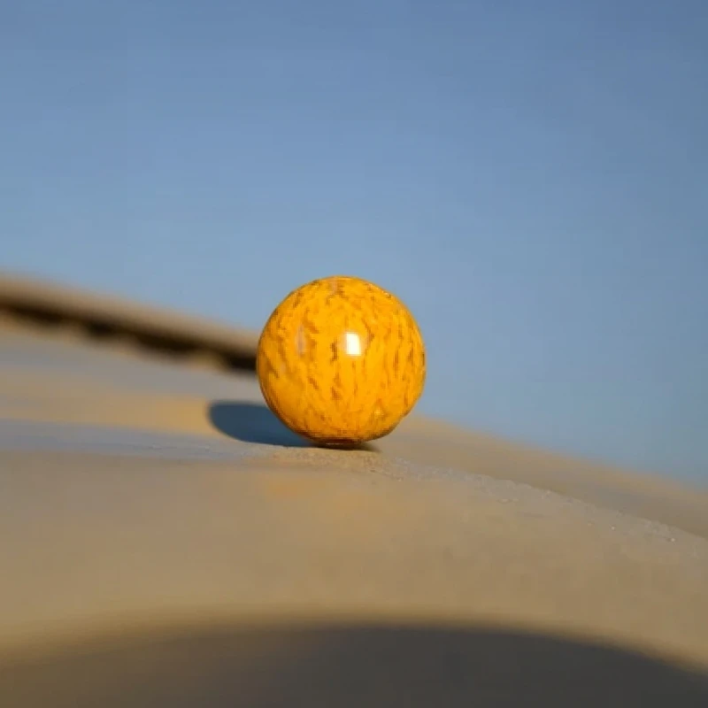 金草圆珠配饰。尺寸11mm。高光全玉化