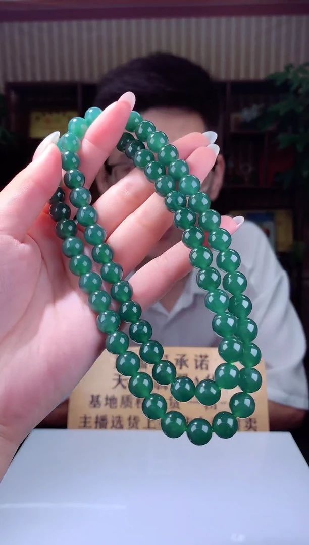 颈饰未镶嵌翡翠天然翡翠（拍一发一)