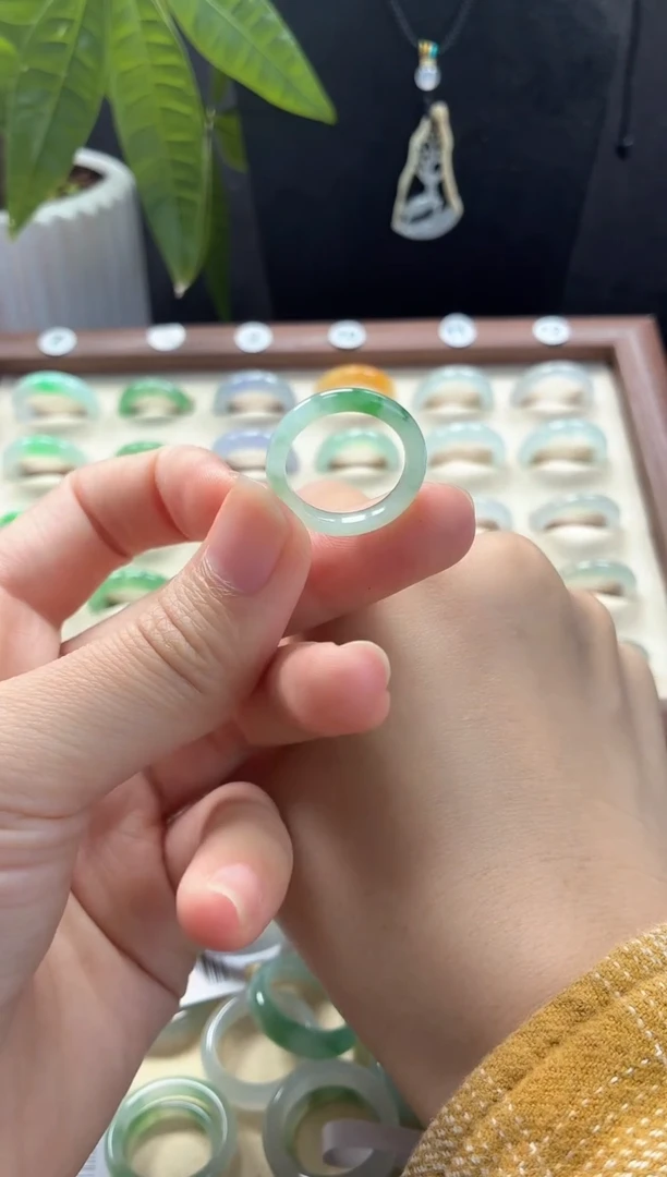未镶嵌戒指翡翠圈口9