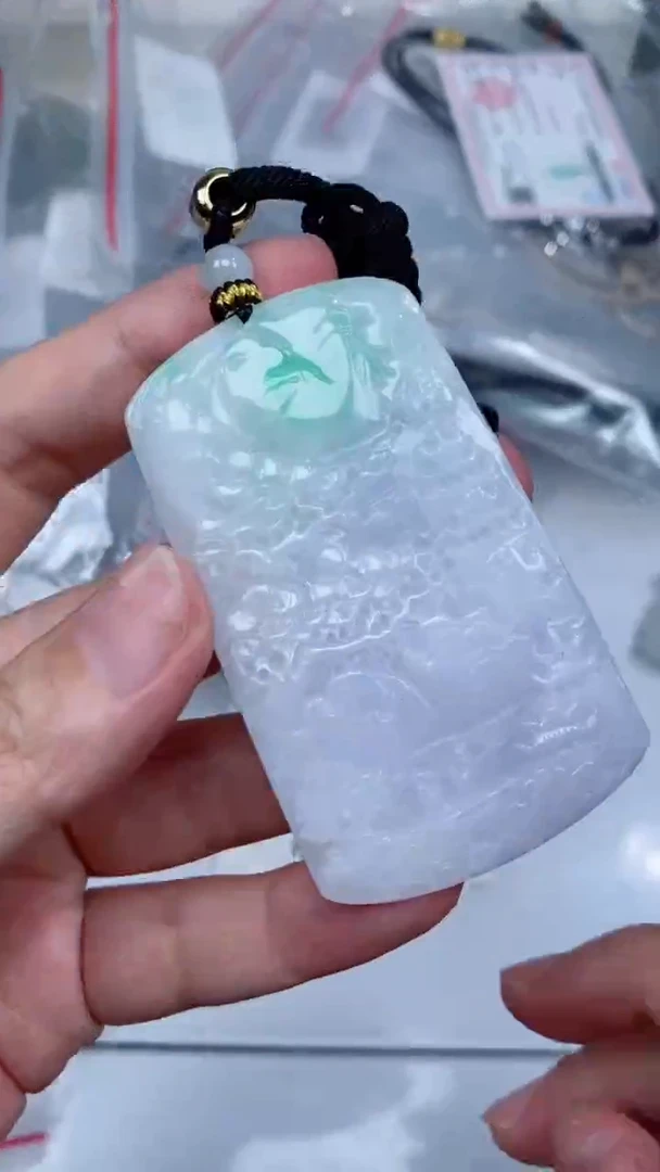 颈饰未镶嵌翡翠吊坠