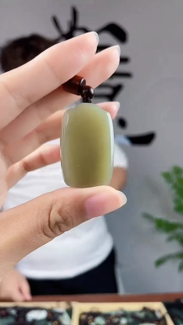 和田玉未镶嵌颈饰拍一发一，多样性发货