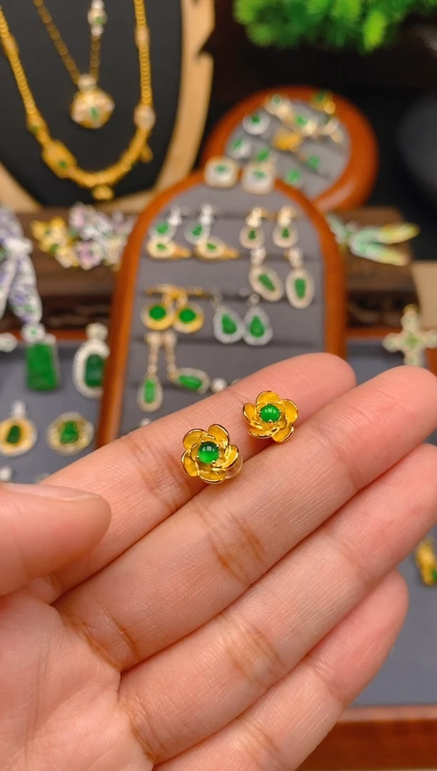 【闪购商品】翡翠耳饰银S925镶嵌花朵耳饰