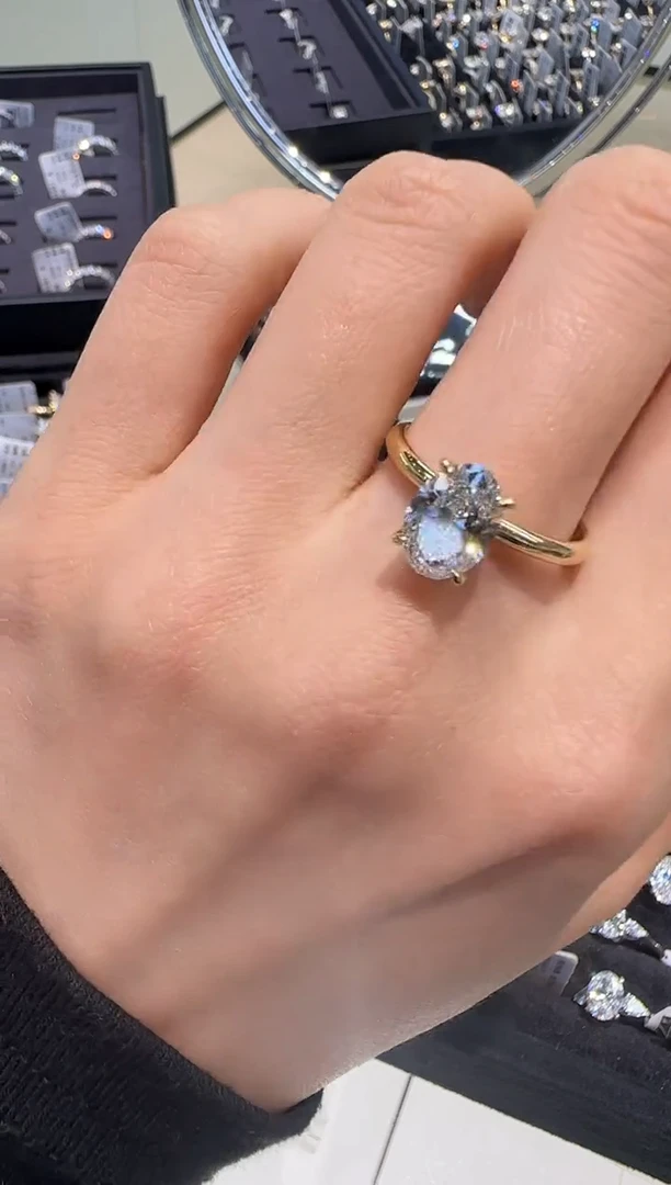 【闪购商品】合成钻石18K金镶嵌1.61CT15#椭圆海莉款