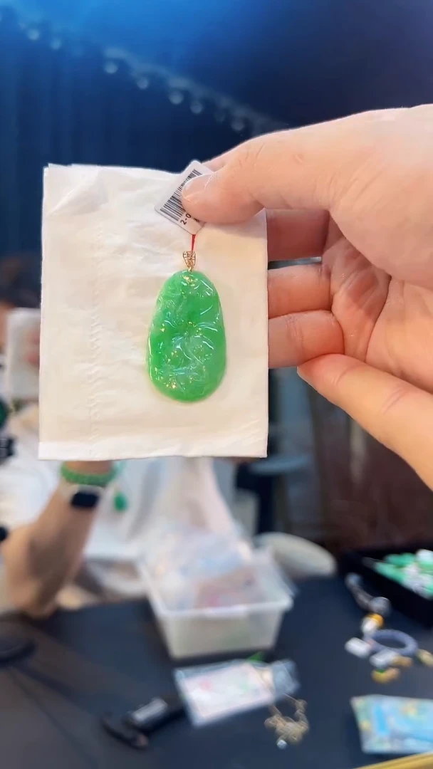 翡翠18K金镶嵌颈饰缅料A货/支持复检/一件