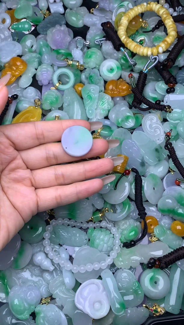 翡翠未镶嵌颈饰天然缅甸翡翠吊坠