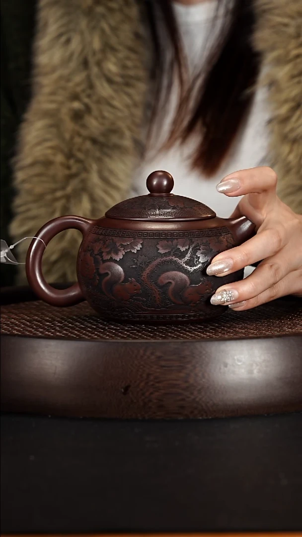 茶壶紫砂宜兴紫砂壶石红泥料大西施300cc