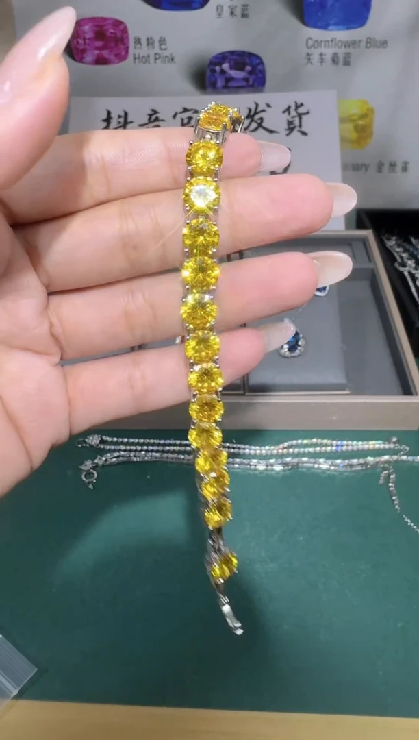 18K金镶嵌手链钻石0