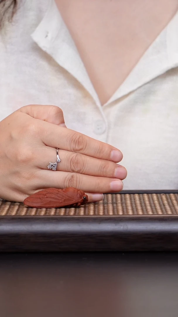 茶壶紫砂一鸣惊人 紫砂雕塑