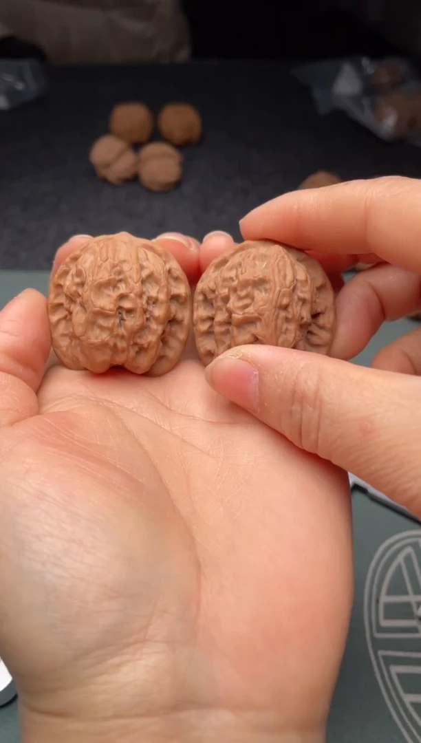 把件文玩核桃w316  野狼    37尺