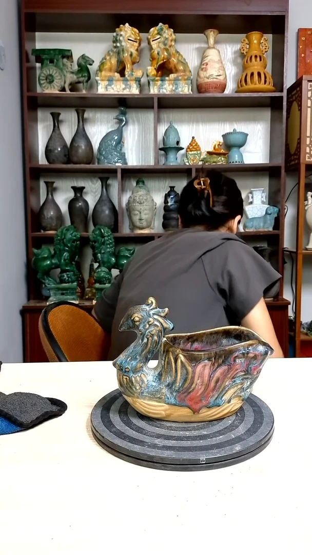 经典精美复古风格瓷器