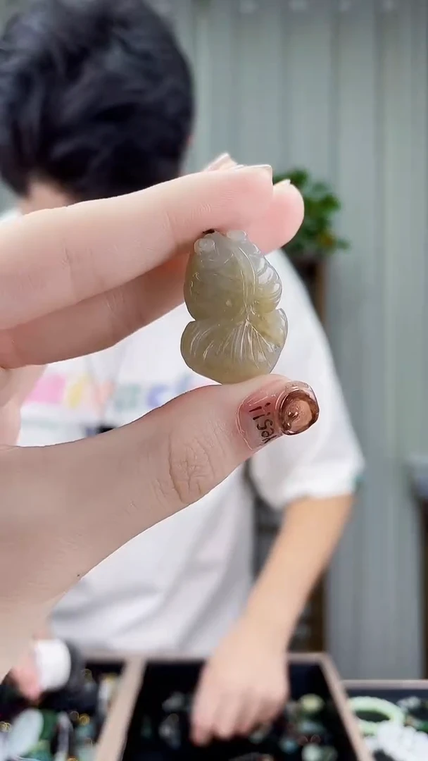 颈饰未镶嵌和田玉拍一发一，多样性发货