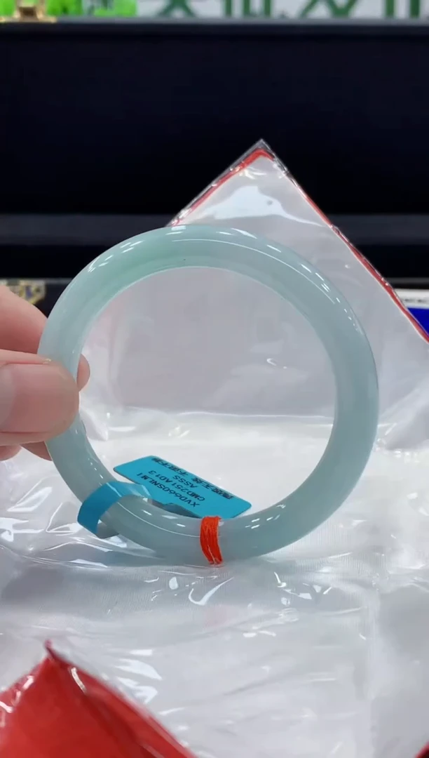 未镶嵌手镯翡翠翡翠手镯