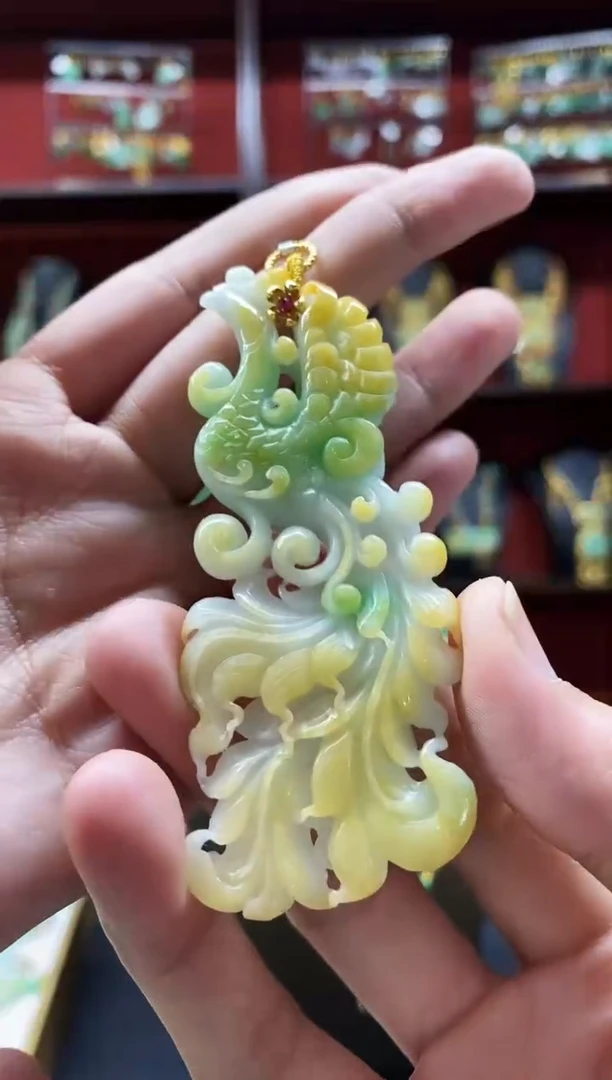 颈饰未镶嵌翡翠吊坠