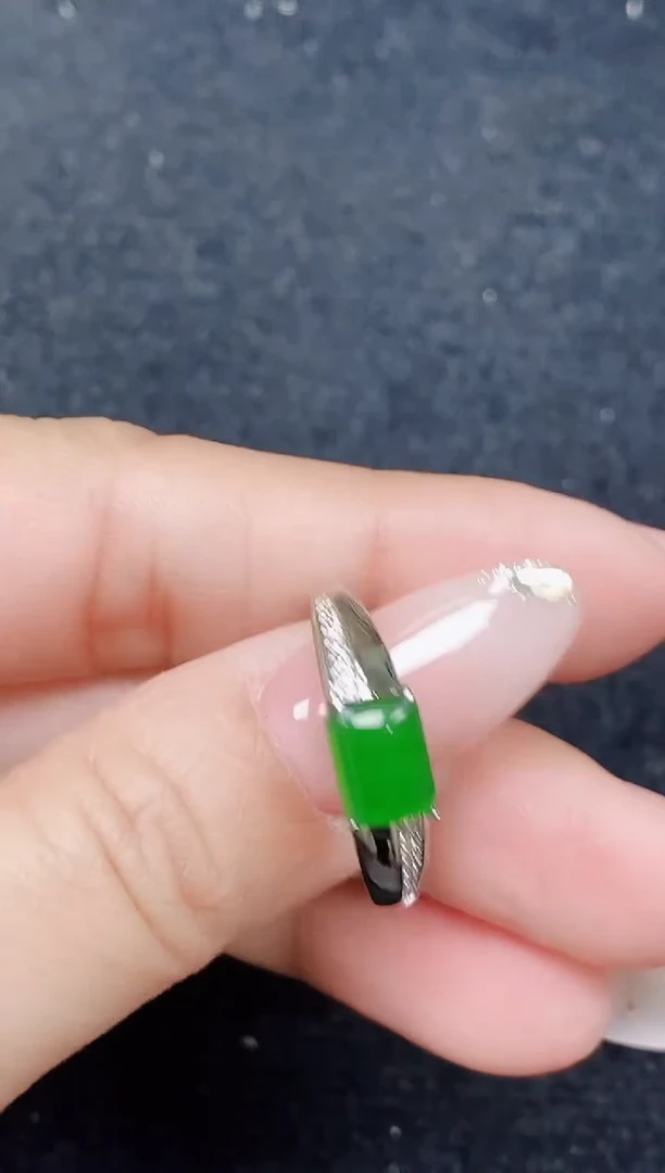 颈饰未镶嵌翡翠天然A货翡翠 保A保真