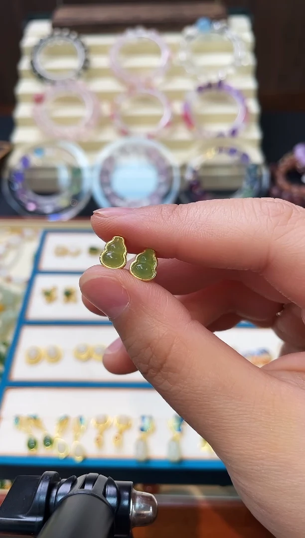 【闪购商品】和田玉耳钉银S925镀金镶嵌葫芦耳钉