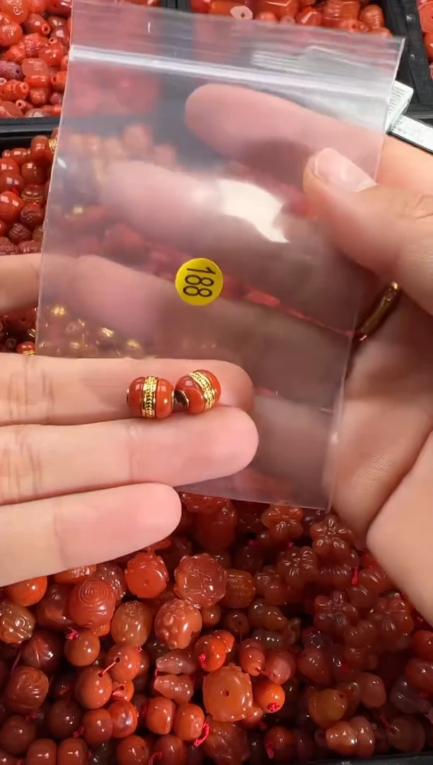 【闪购商品】南红玛瑙颈饰未镶嵌1