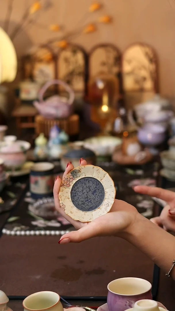 青花手绘绣球花杯垫