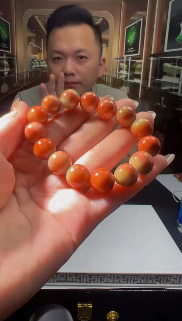 翡翠未镶嵌颈饰0063640279