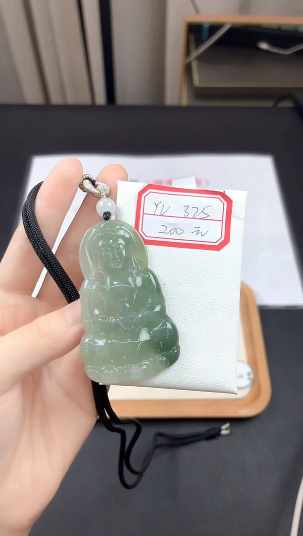 翡翠未镶嵌颈饰YV325冰绿大观音