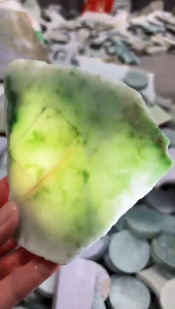 【闪购商品】翡翠颈饰未镶嵌A货白谭2505