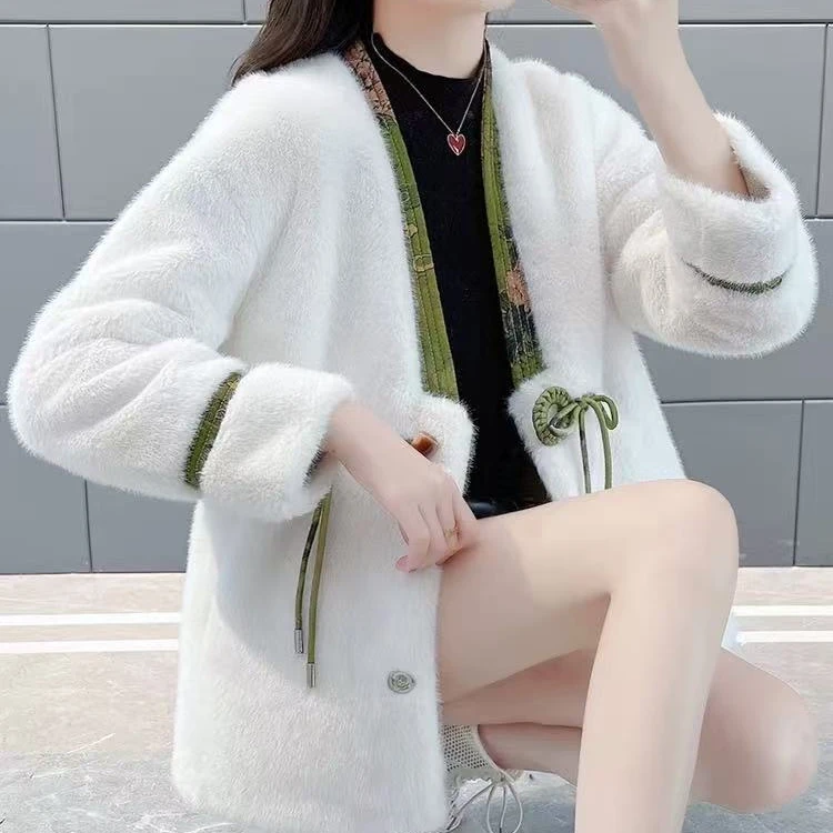 国风复古水貂绒外套绿色拼接