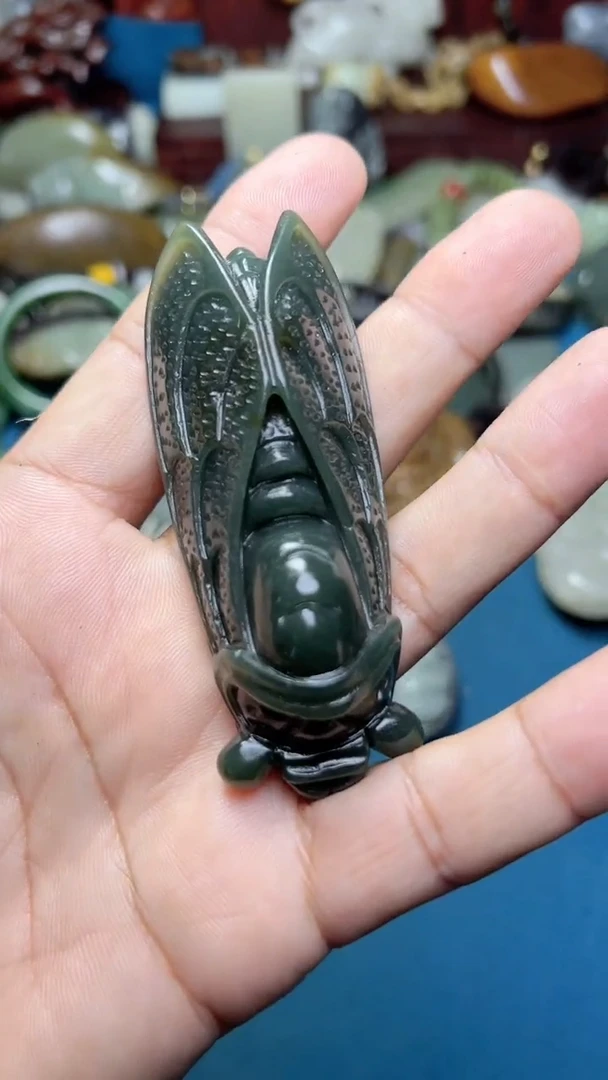 和田玉未镶嵌把件-