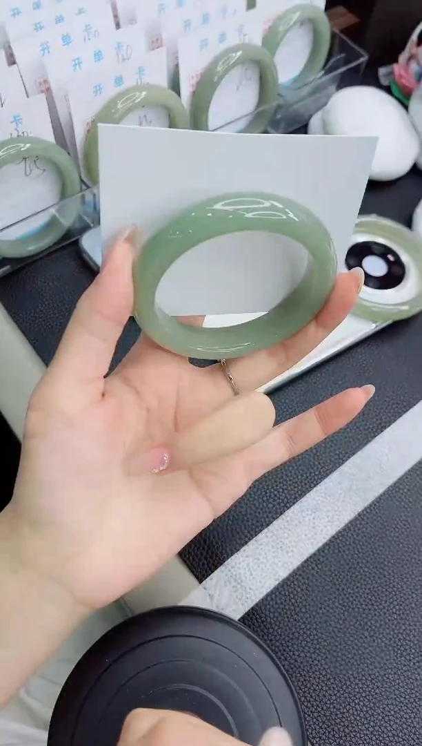 石英质玉手镯未镶嵌161-56.1