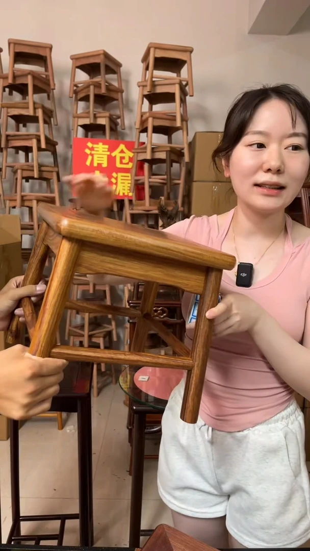 花梨木类刺猬紫檀小方凳