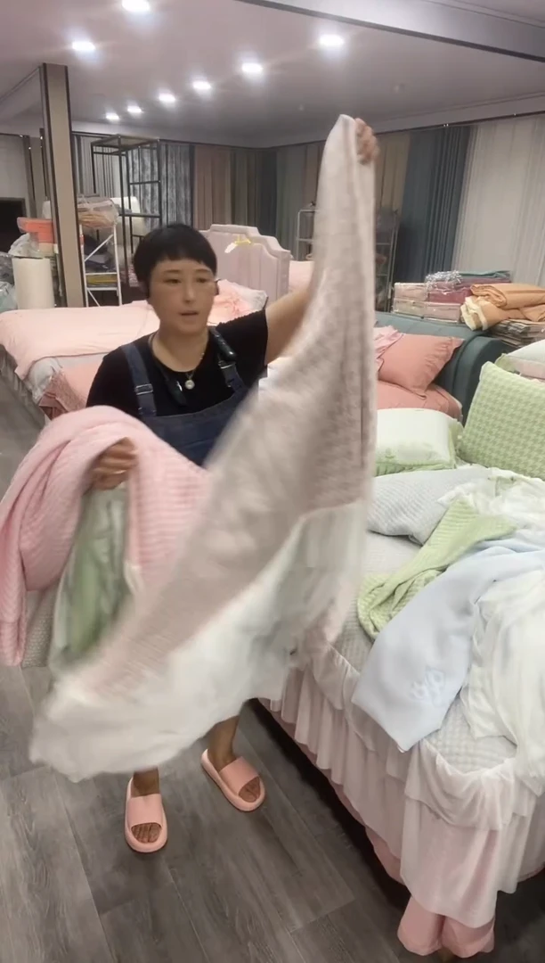聚酯纤维1.8床凉席 不挑颜色 微瑕