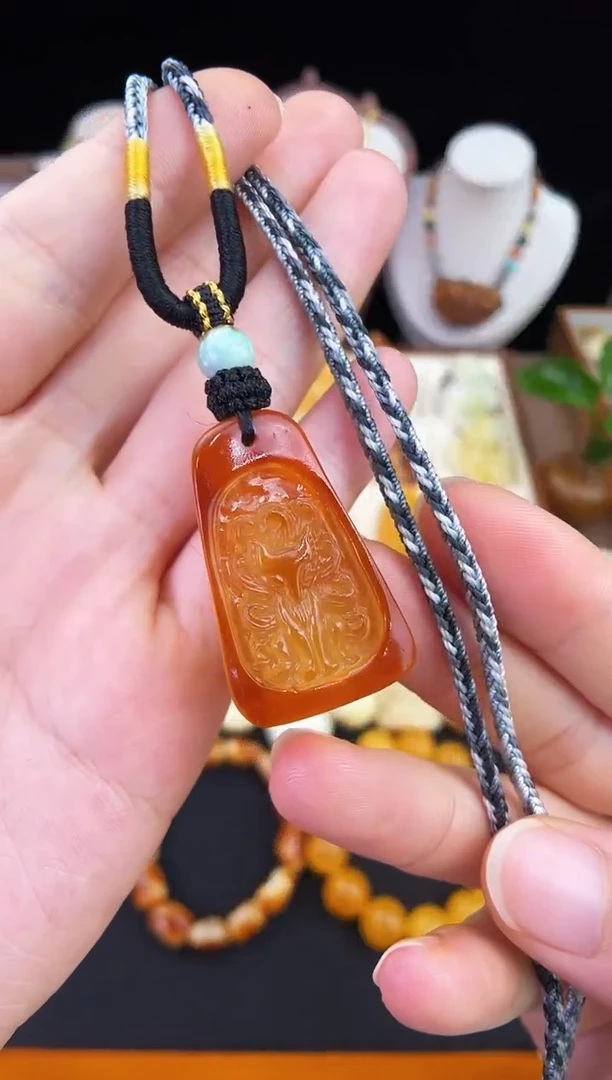 琥珀未镶嵌珠宝奇石柒月