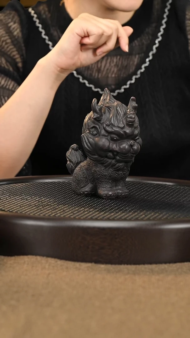 紫砂茶宠精工茶宠龙狮古铜泥