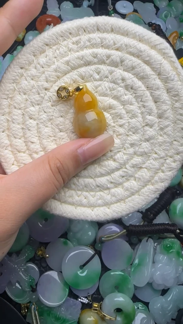 翡翠未镶嵌颈饰天然缅甸翡翠吊坠