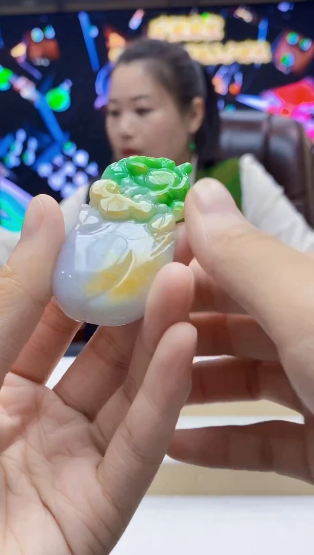 未镶嵌定制翡翠-毛货挂件23