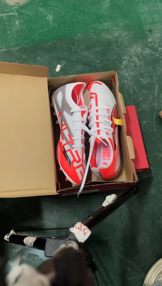 彪马时尚休闲运动鞋42M  MM95