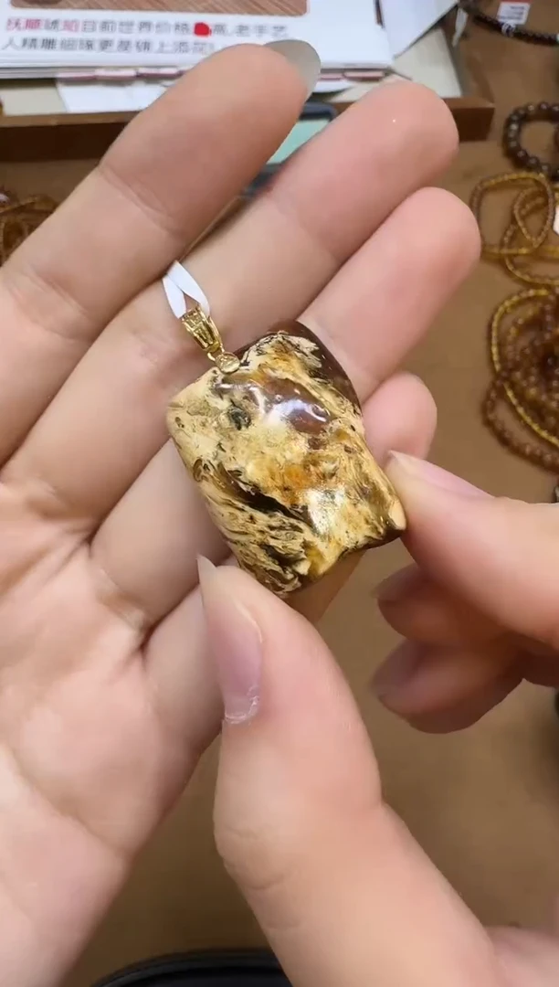 琥珀颈饰18K金镶嵌X0827-772-507