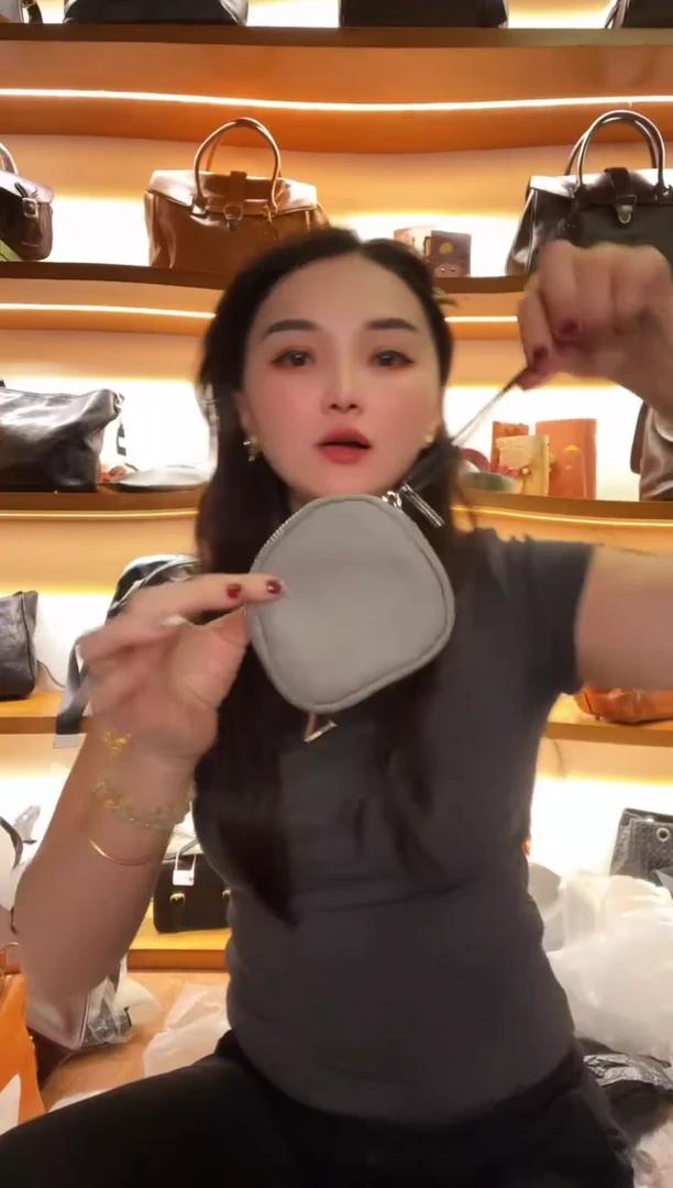 水牛皮（革） 高端订制时尚百搭小卡包 挂件