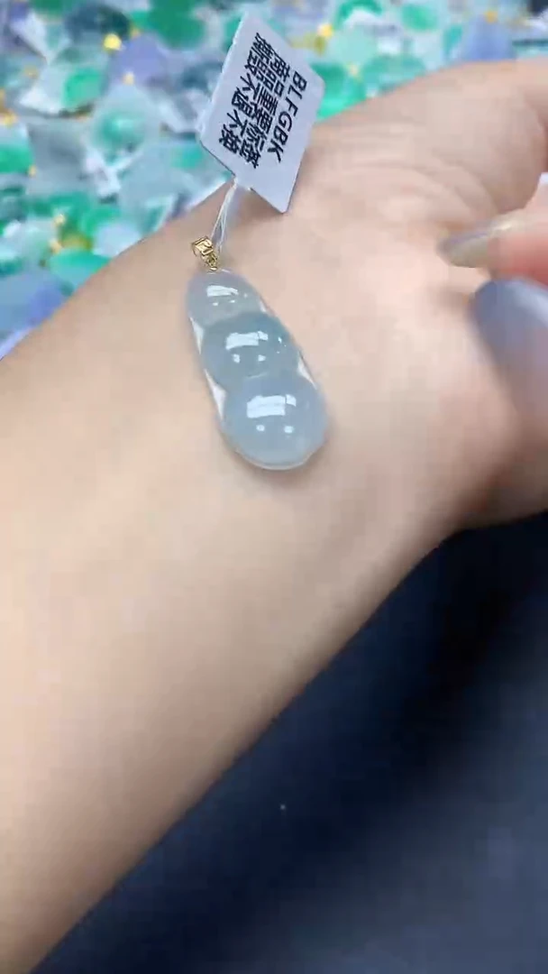 翡翠未镶嵌颈饰天然缅甸a货翡翠