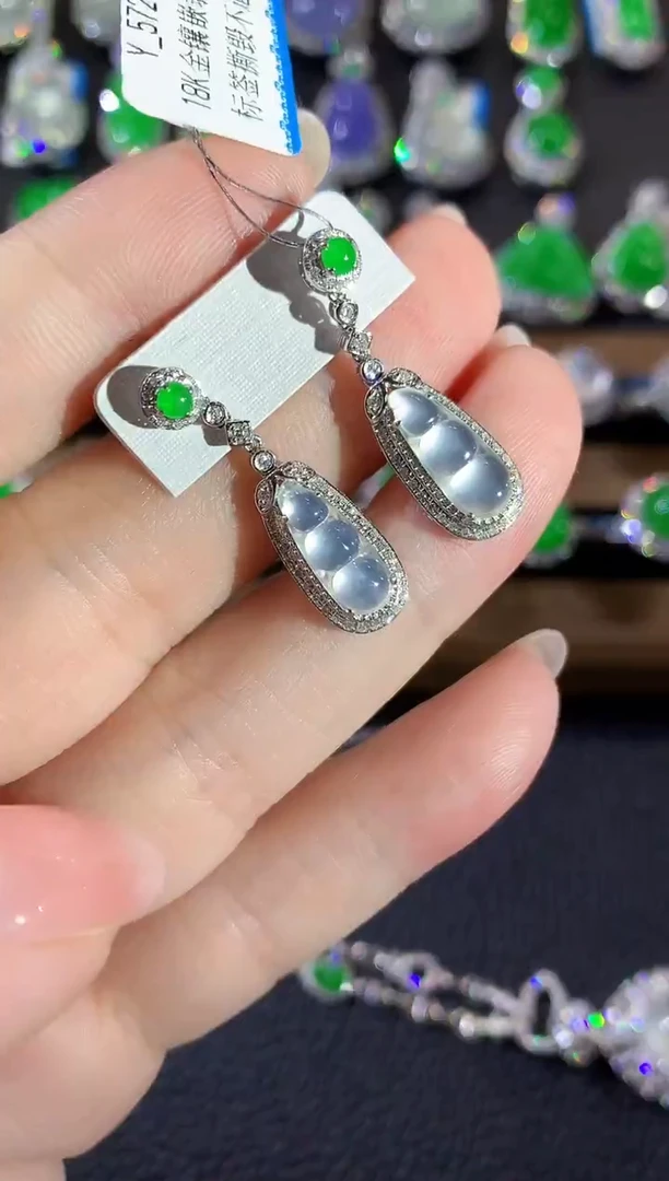 18K金镶嵌翡翠耳饰A75