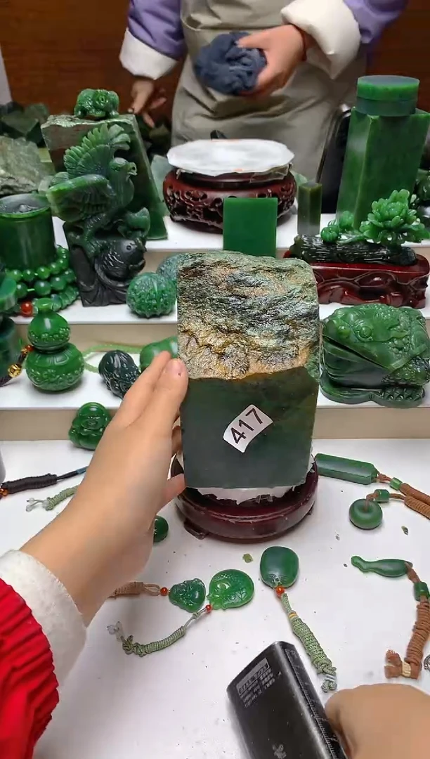未镶嵌和田玉摆件1