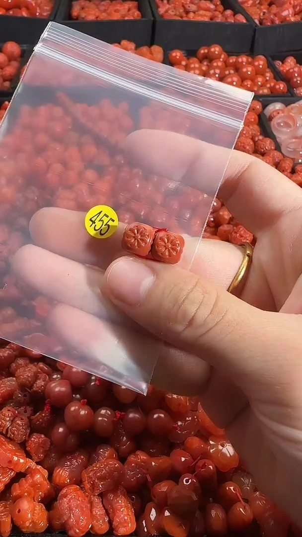 颈饰未镶嵌南红玛瑙1