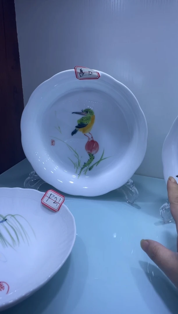 盘年终大促 两个装景德镇高温白玉瓷釉下彩手绘8.5英寸盘一路莲升
