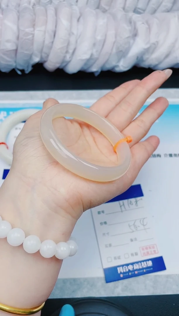 【闪购商品】石英质玉手镯未镶嵌5H102-56